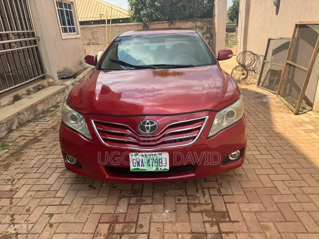 Toyota Camry 2011 Red