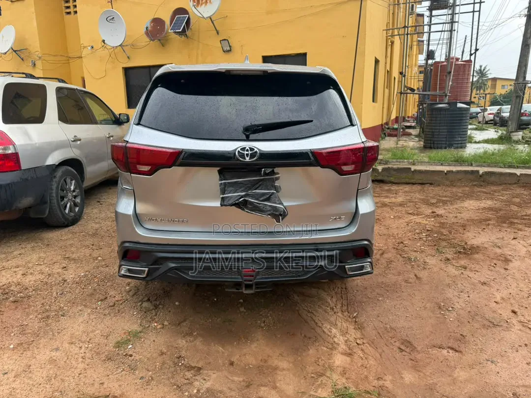 Toyota Highlander 2015 Silver