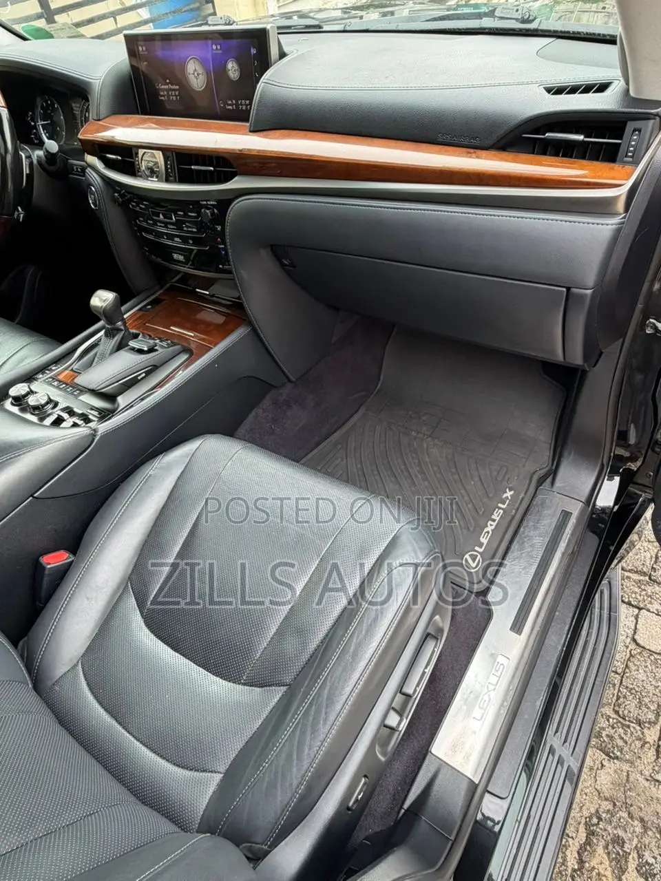 Lexus LX 570 (5 seats) AWD 2018 Black