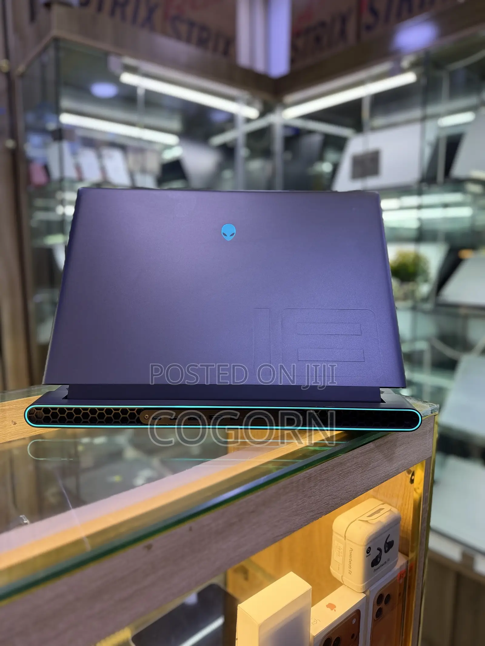 Laptop Alienware M18 R2 32GB AMD Ryzen 9 SSD 1T