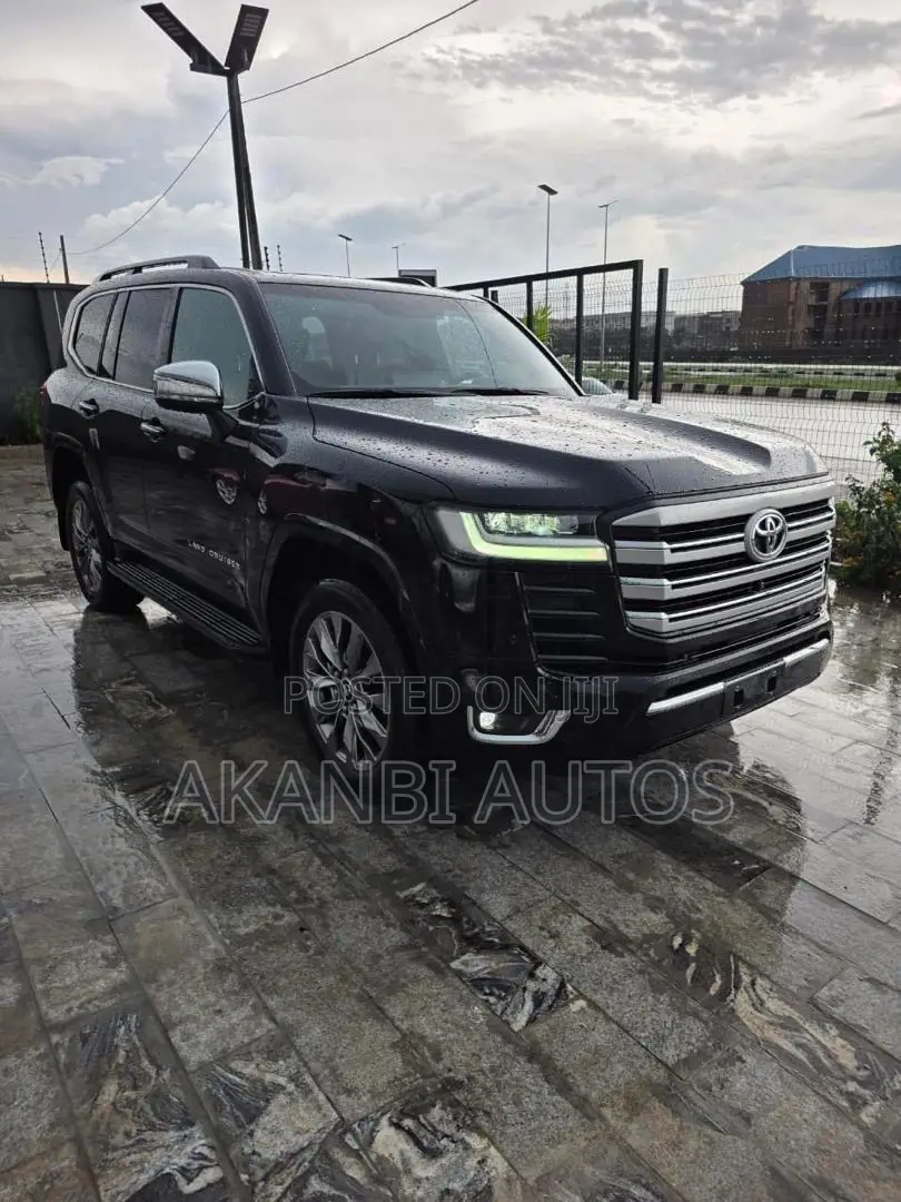 Toyota Land Cruiser 2023 Black