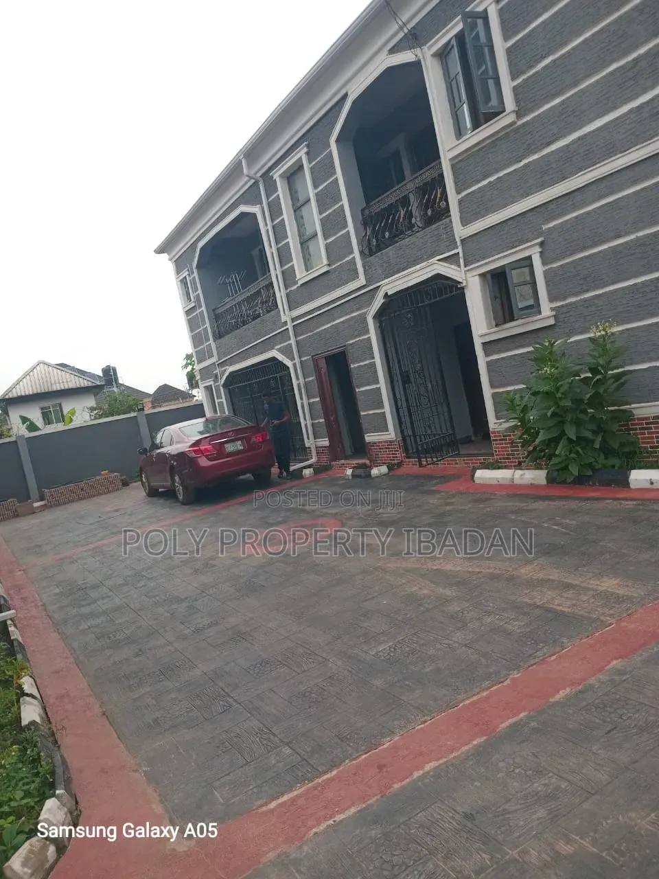 2bdrm Block of Flats in Tinubu Estate, Iwo Road for rent