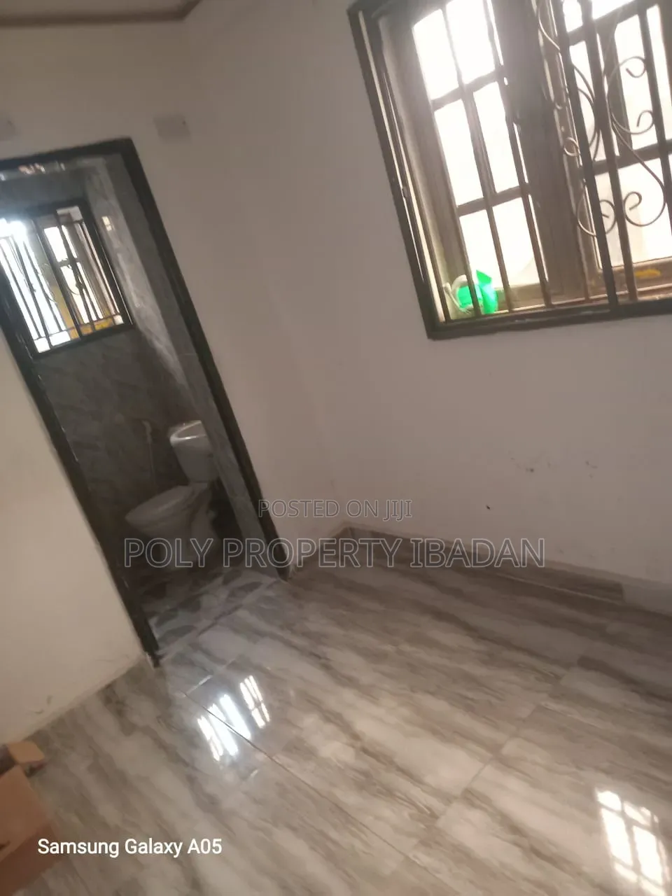 2bdrm Block of Flats in Tinubu Estate, Iwo Road for rent