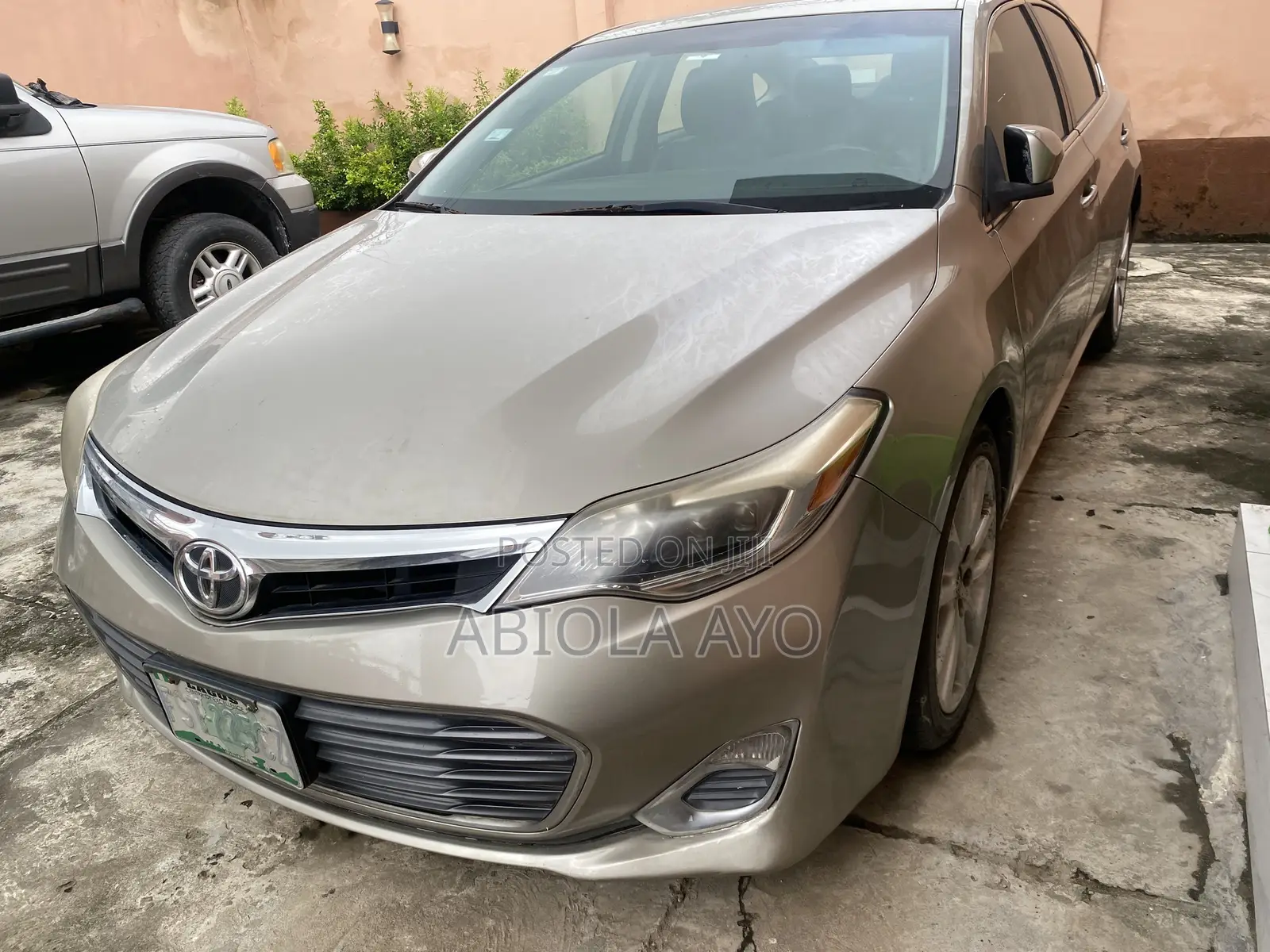 Toyota Avalon 2013 Gold