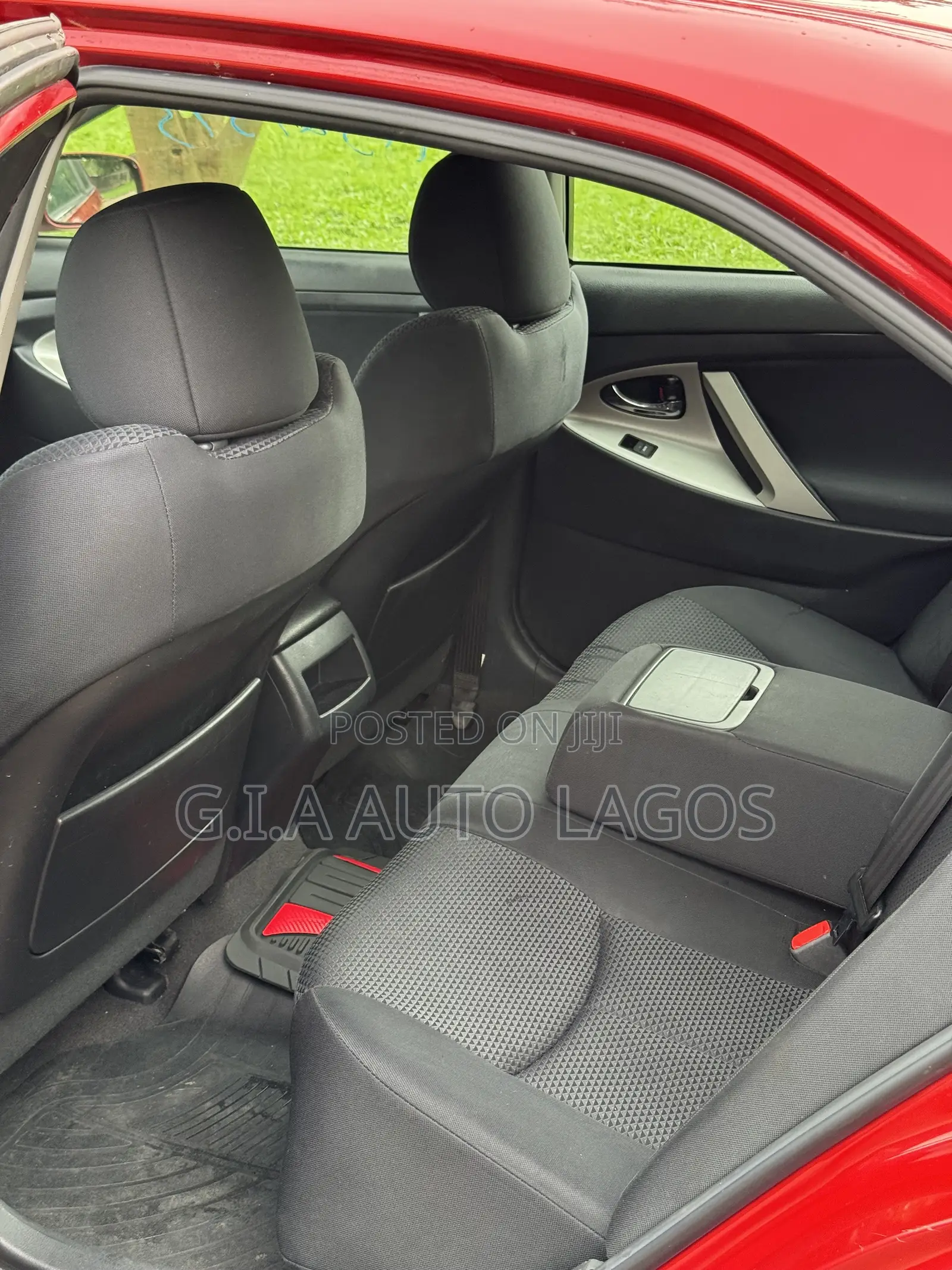 Toyota Camry SE 4dr Sedan (2.5L 4cyl 6A) 2011 Red