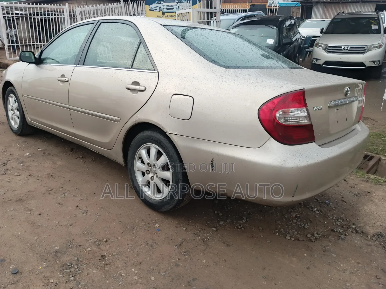 Toyota Camry 2004 Gold
