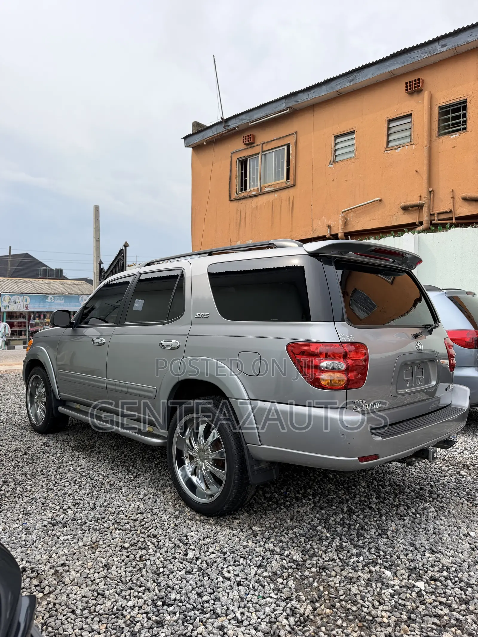 Toyota Sequoia Limited 4dr SUV (4.7L 8cyl 4A) 2001 Silver