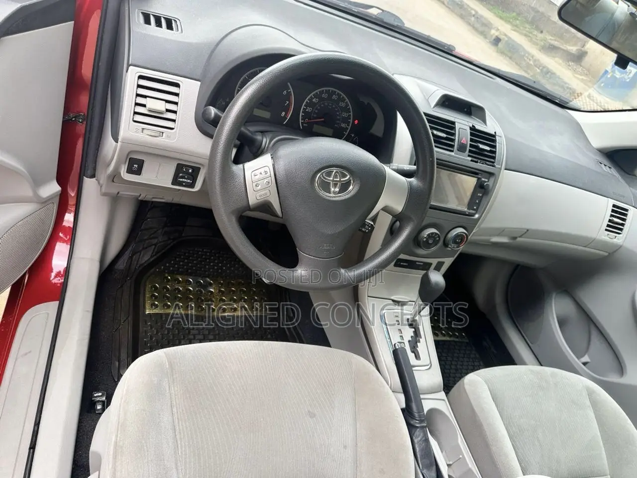 Toyota Corolla LE 4dr Sedan (1.8L 4cyl 4A) 2013 Red