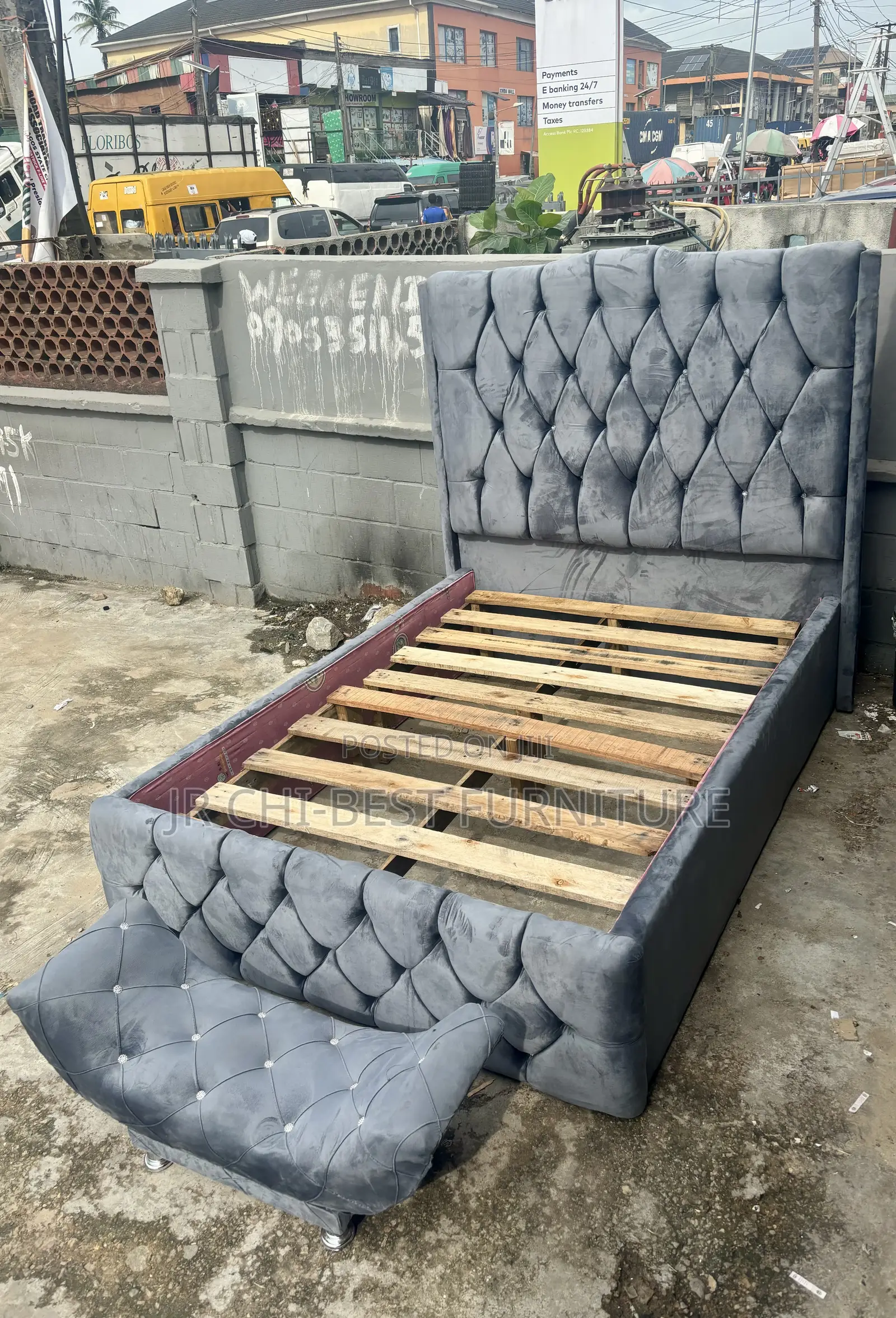 Quality 6 by 6 Tufted Padded Bedframe