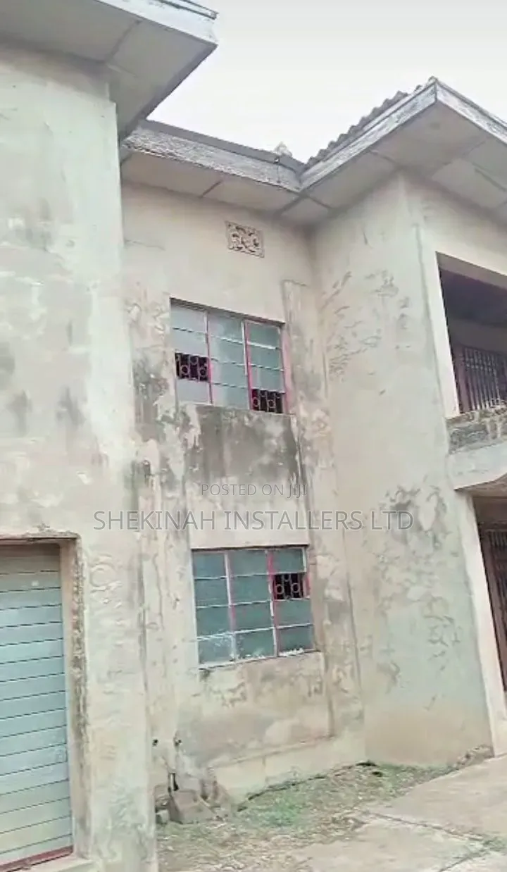 5bdrm House in Oremeji, Ibadan North West for sale