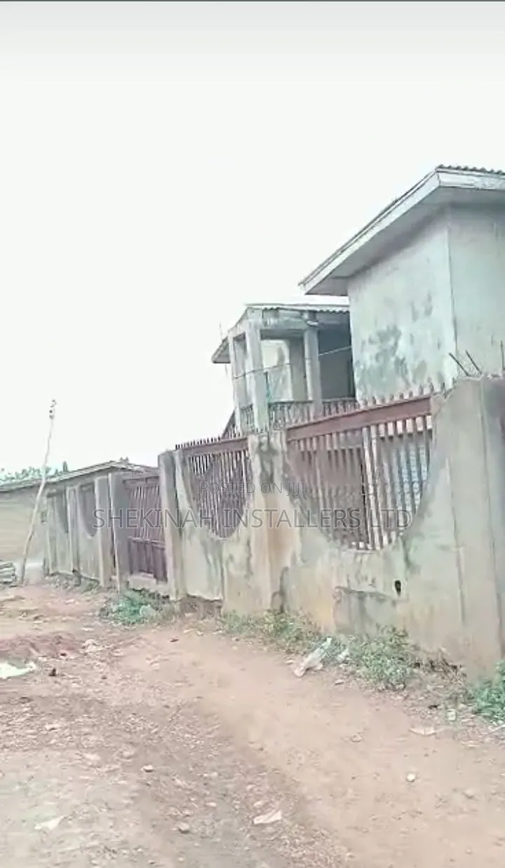 5bdrm House in Oremeji, Ibadan North West for sale