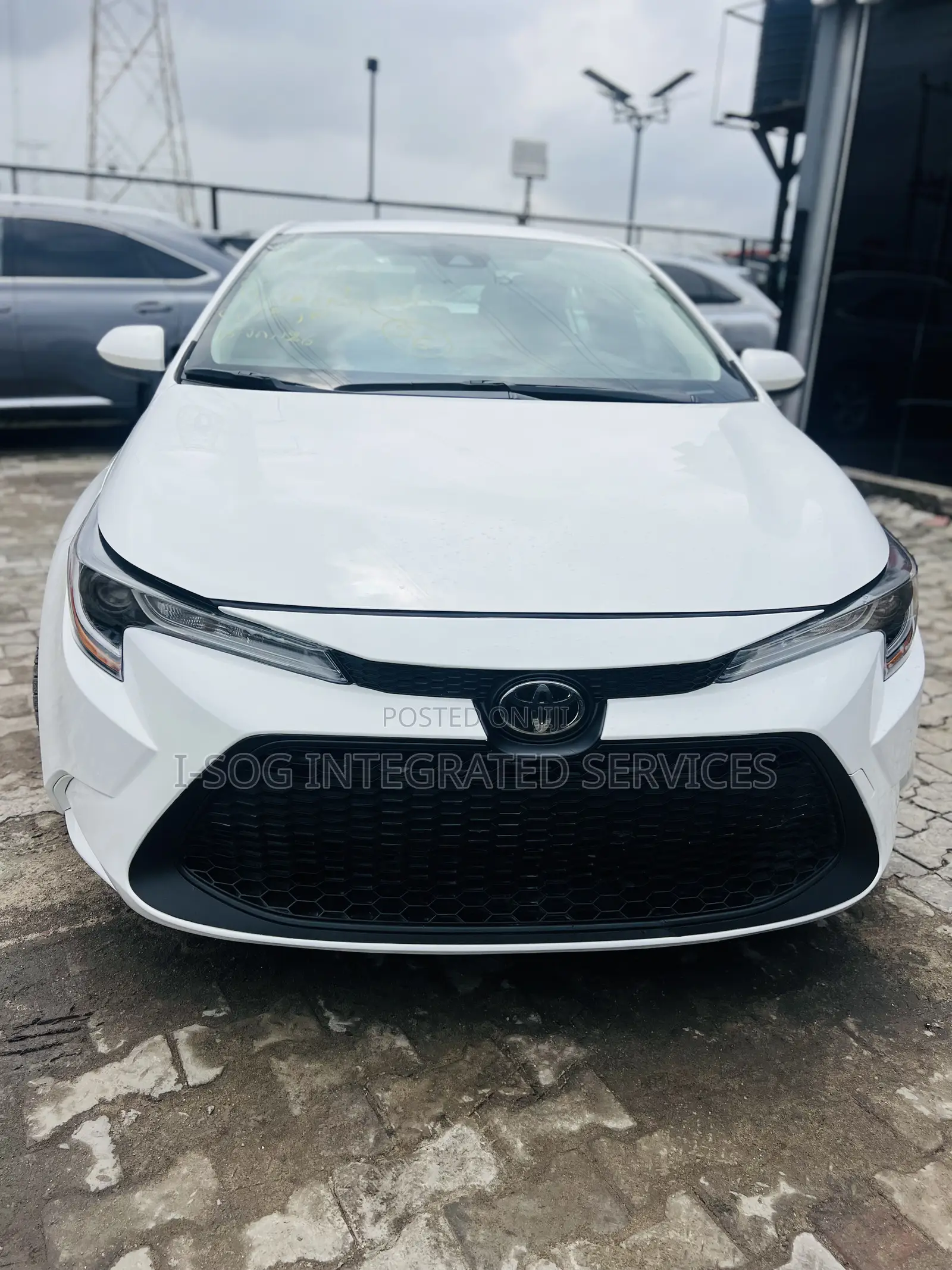 Toyota Corolla LE 2021 White