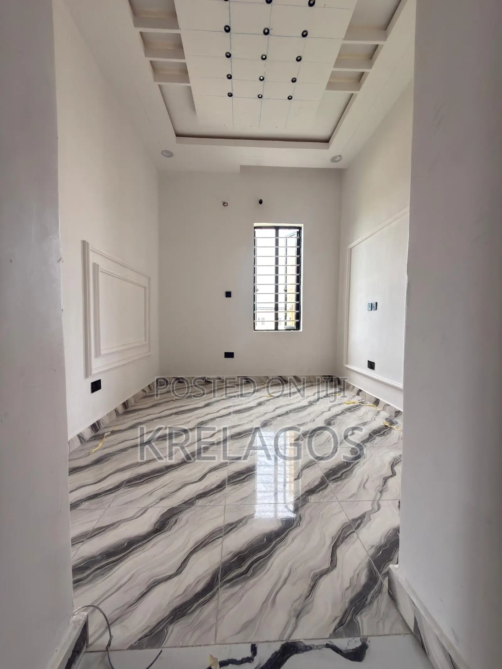 4bdrm Duplex in Ajiwe for sale
