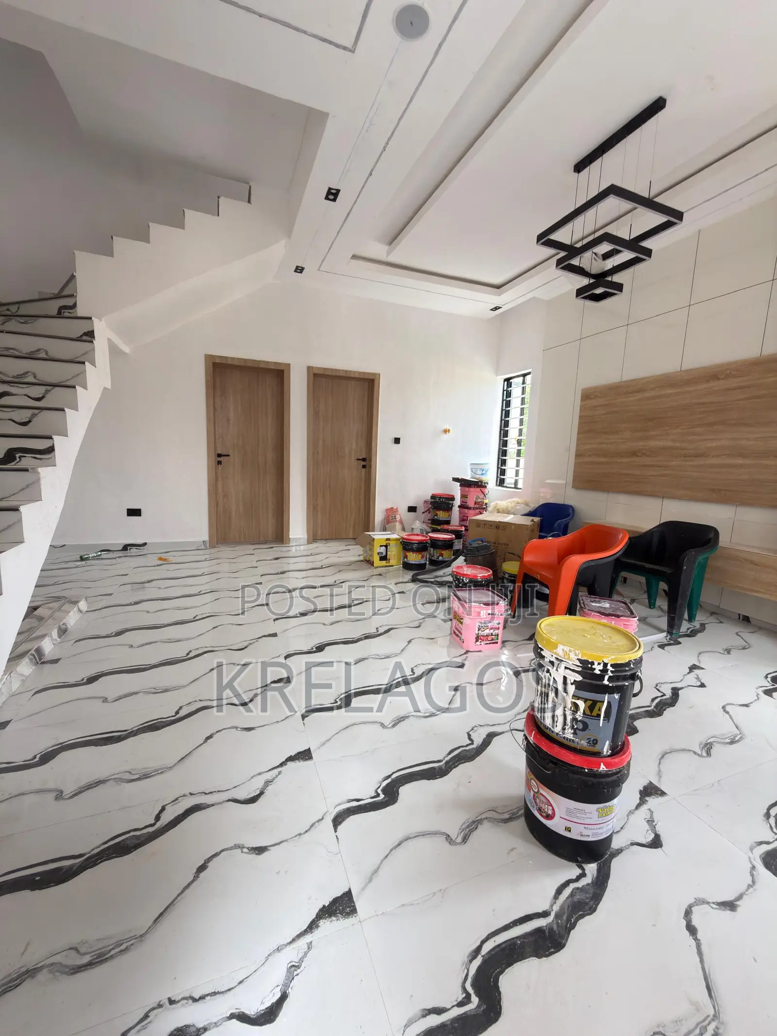 4bdrm Duplex in Ajiwe for sale