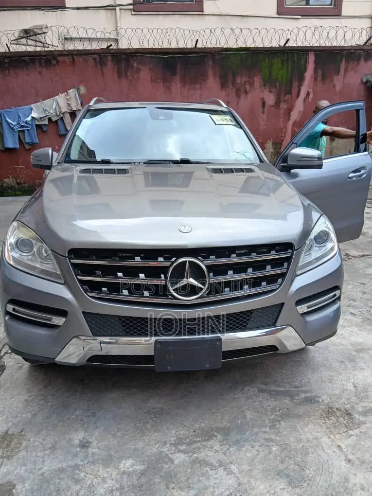 Mercedes-Benz M Class ML350 4MATIC 4dr SUV AWD (3.5L 6cyl 7A) 2014 Gray