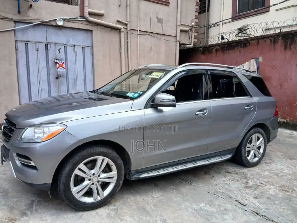 Mercedes-Benz M Class ML350 4MATIC 4dr SUV AWD (3.5L 6cyl 7A) 2014 Gray