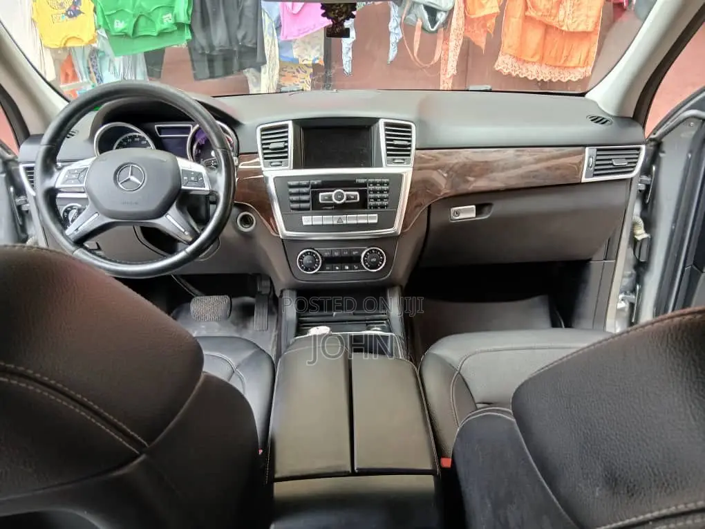 Mercedes-Benz M Class ML350 4MATIC 4dr SUV AWD (3.5L 6cyl 7A) 2014 Gray