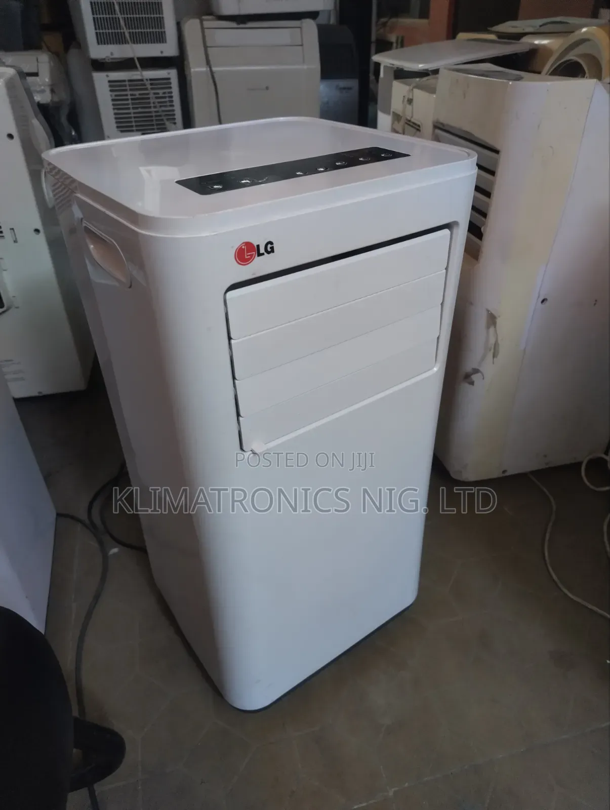 Like New 1hp Lg Mobile Ac