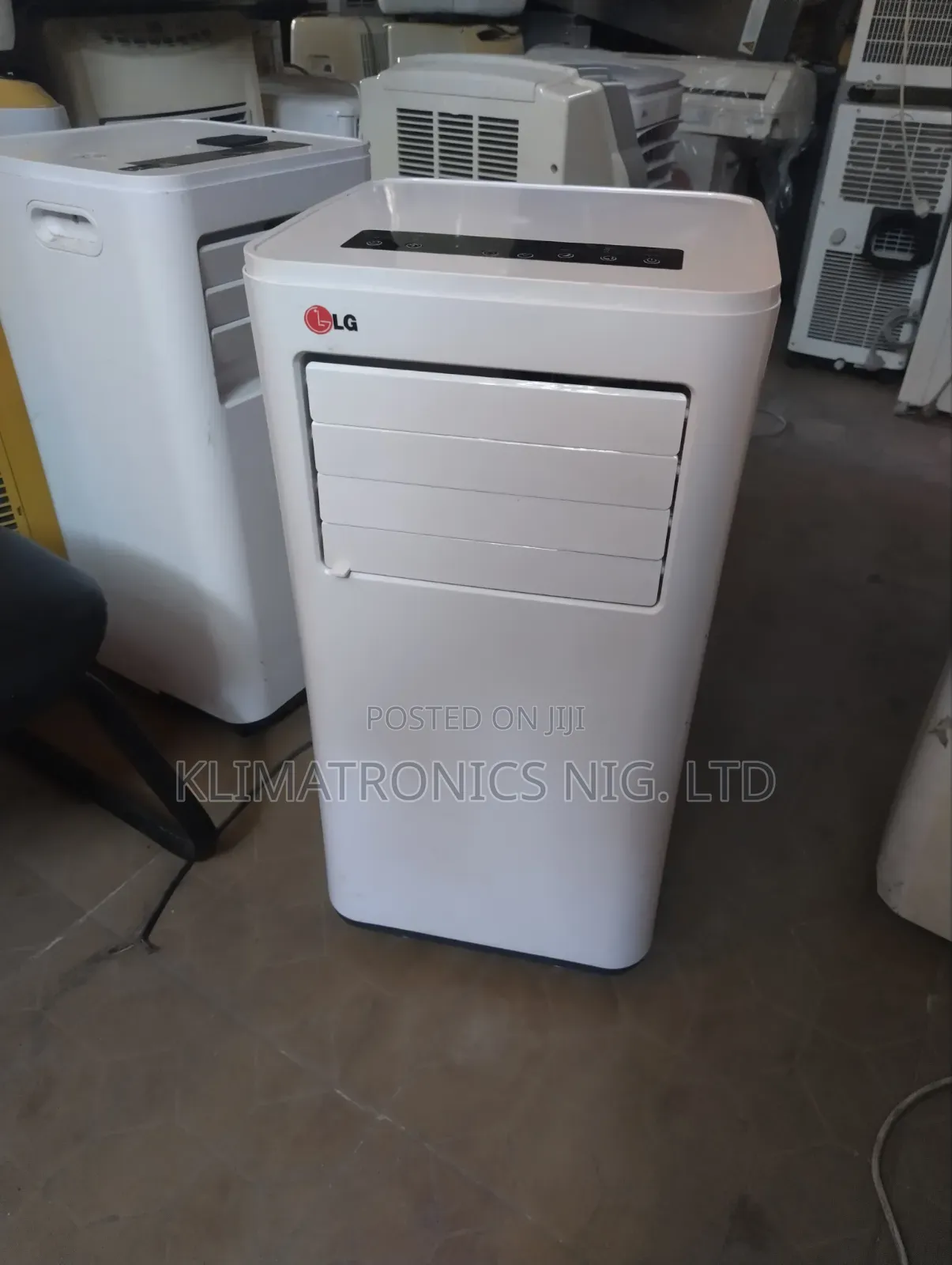 Like New 1hp Lg Mobile Ac