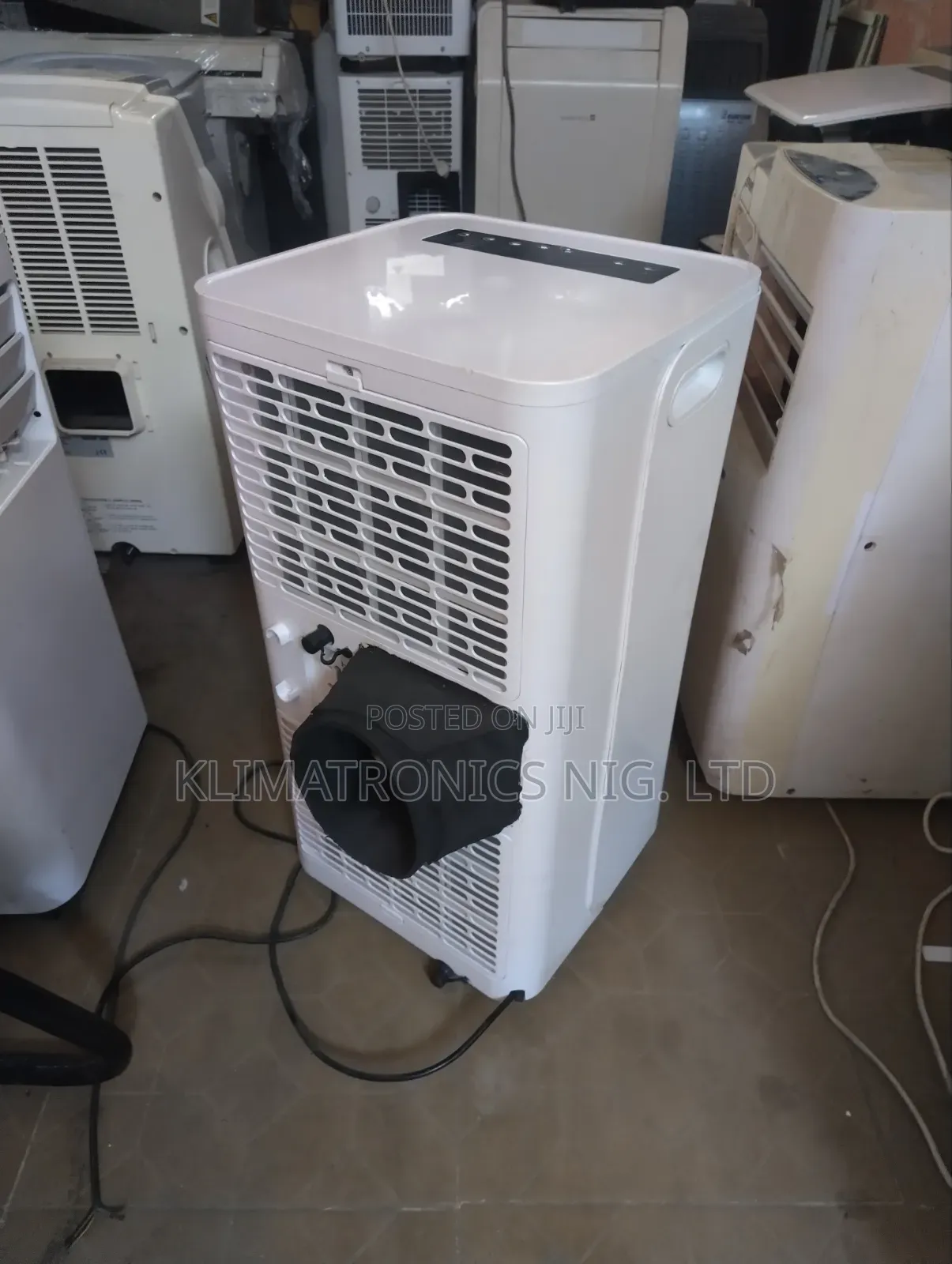 Like New 1hp Lg Mobile Ac