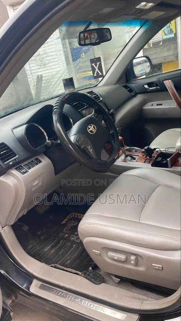 Toyota Highlander Limited 2010 Black