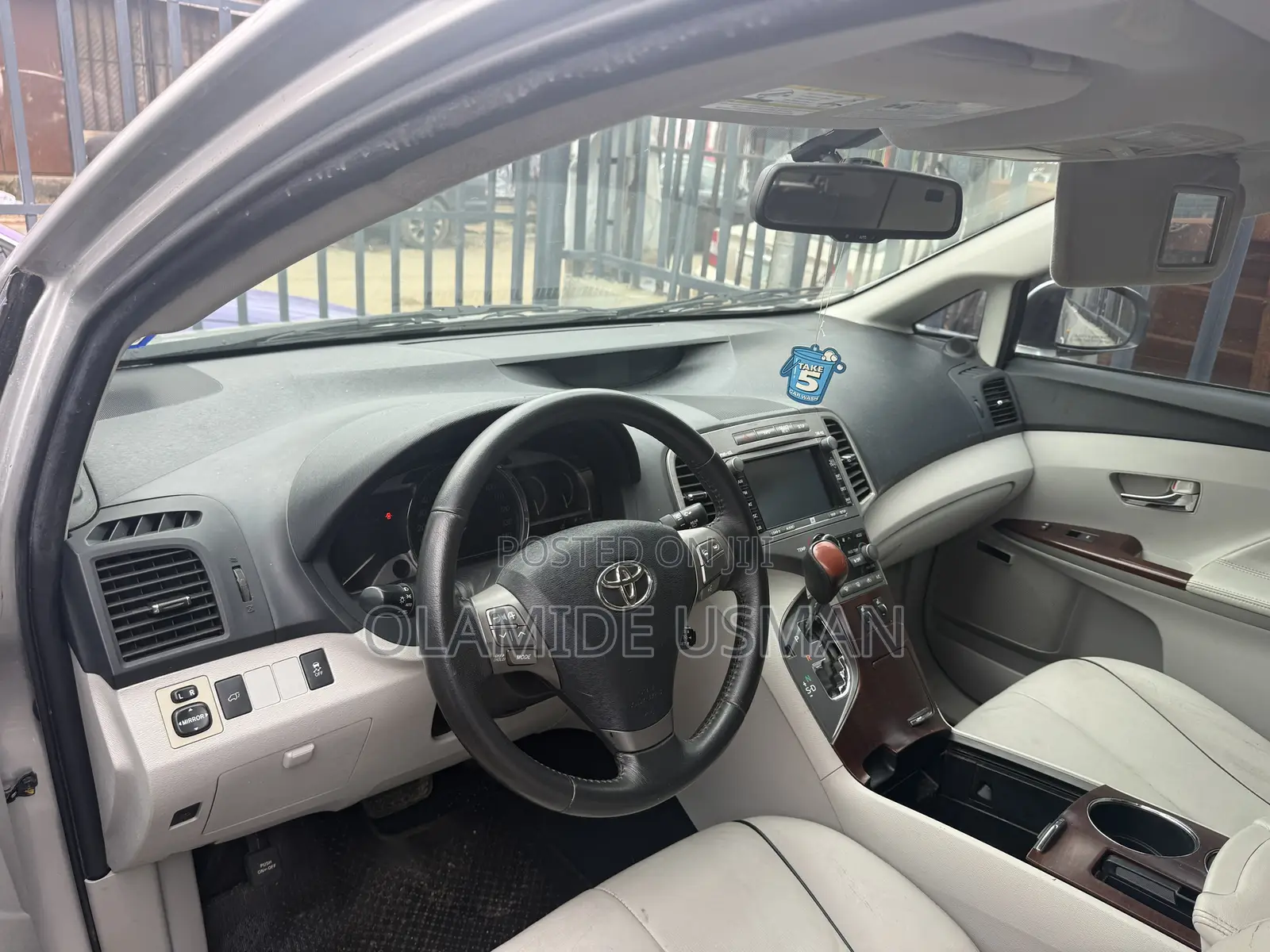Toyota Venza Limited 2011 Silver