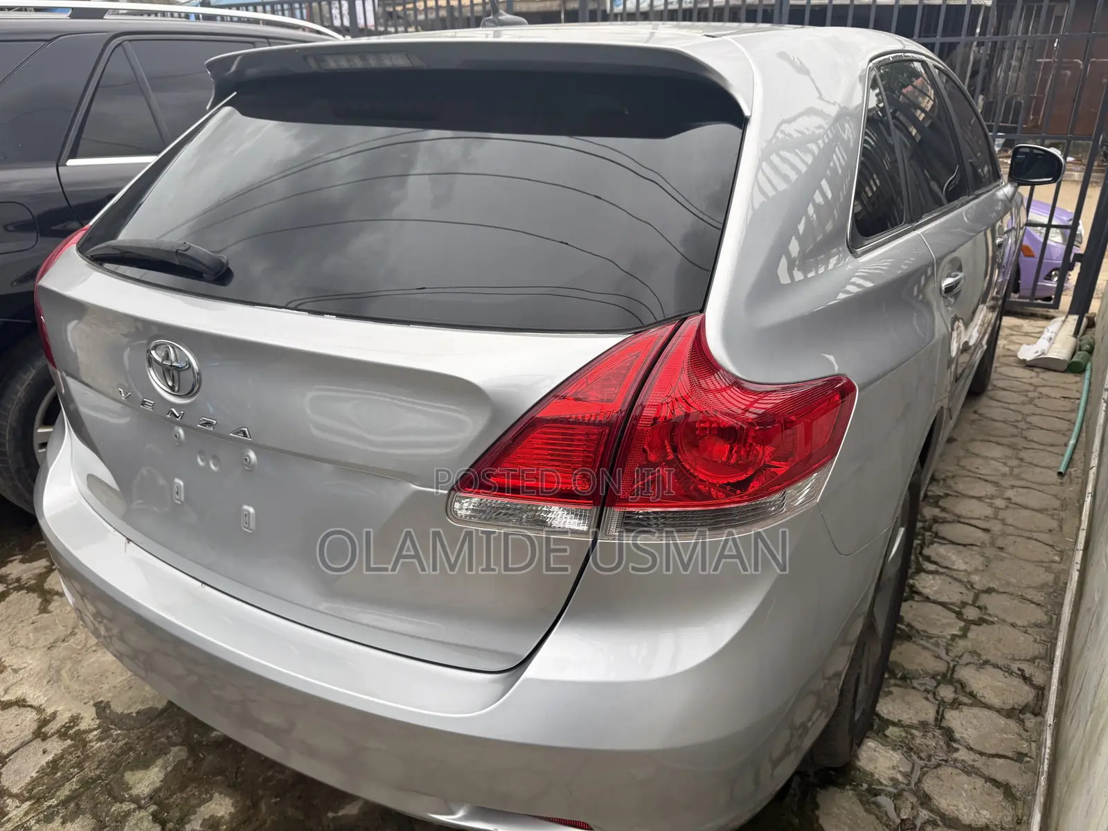 Toyota Venza Limited 2011 Silver