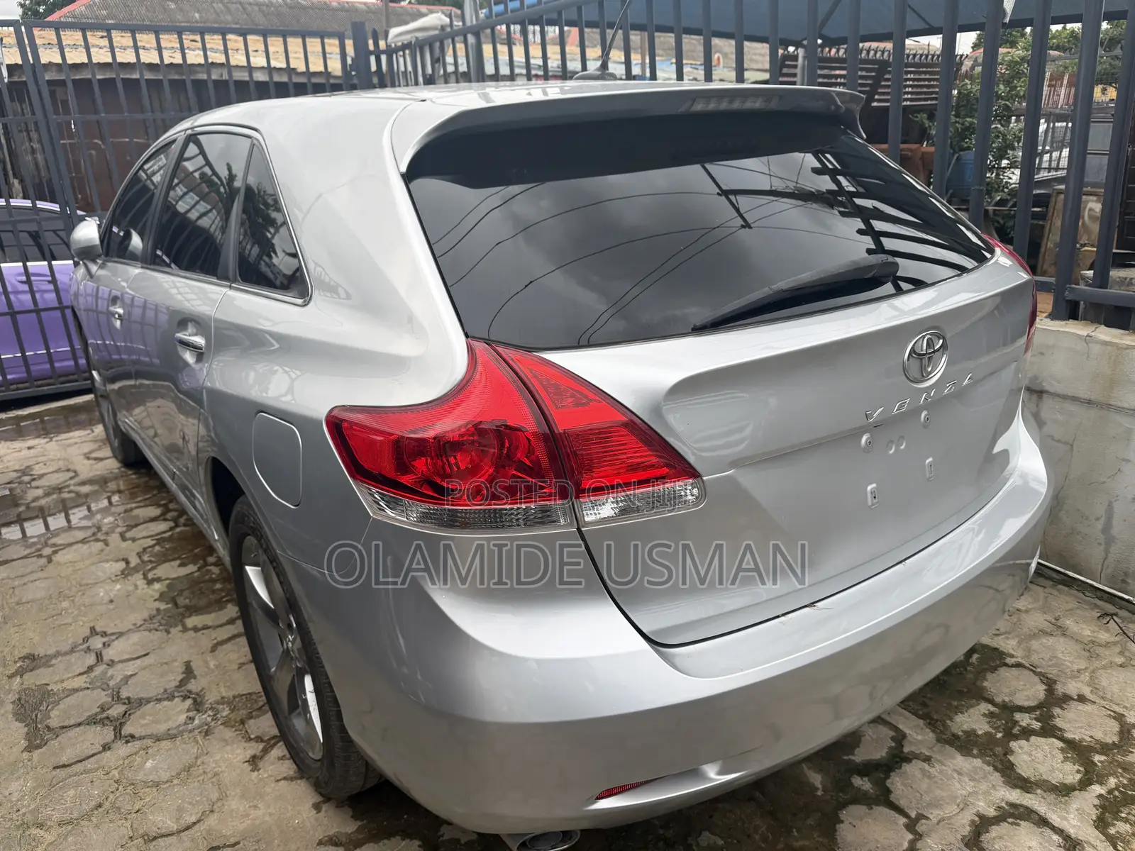 Toyota Venza Limited 2011 Silver