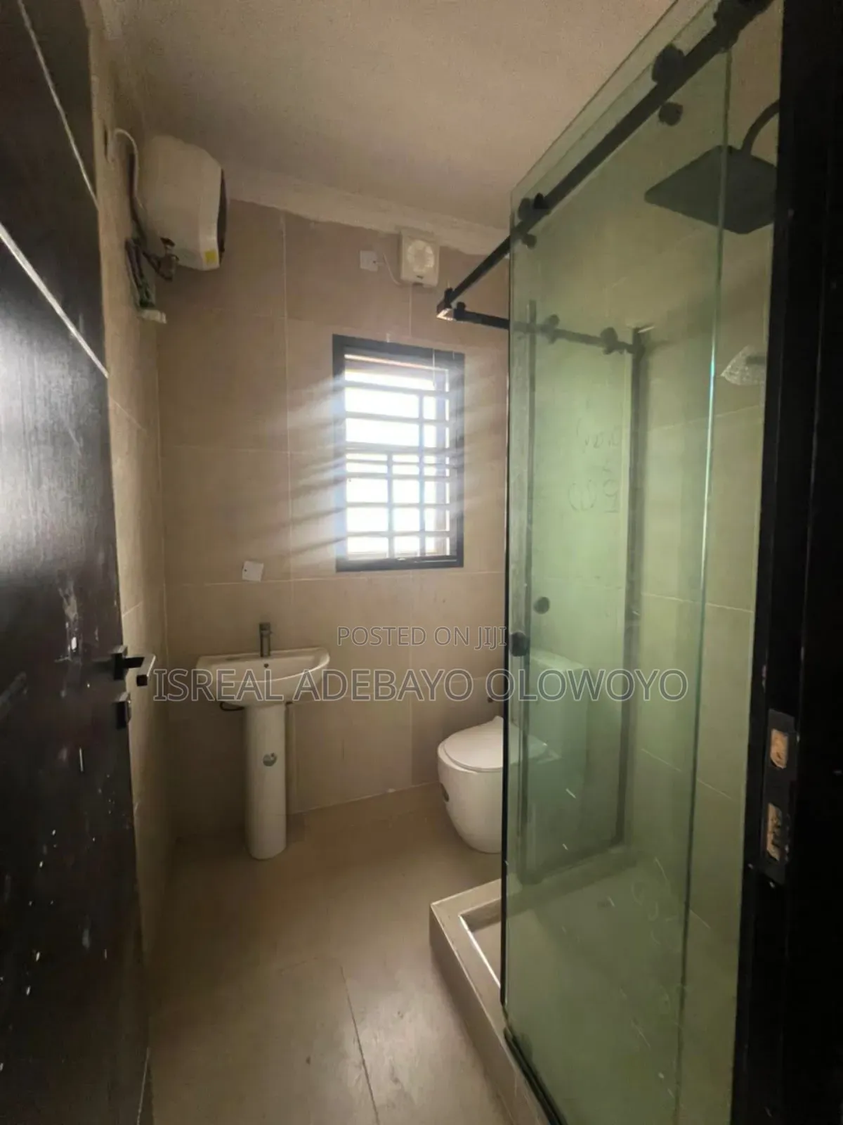 4bdrm Apartment in Lekki Phase 1 for rent