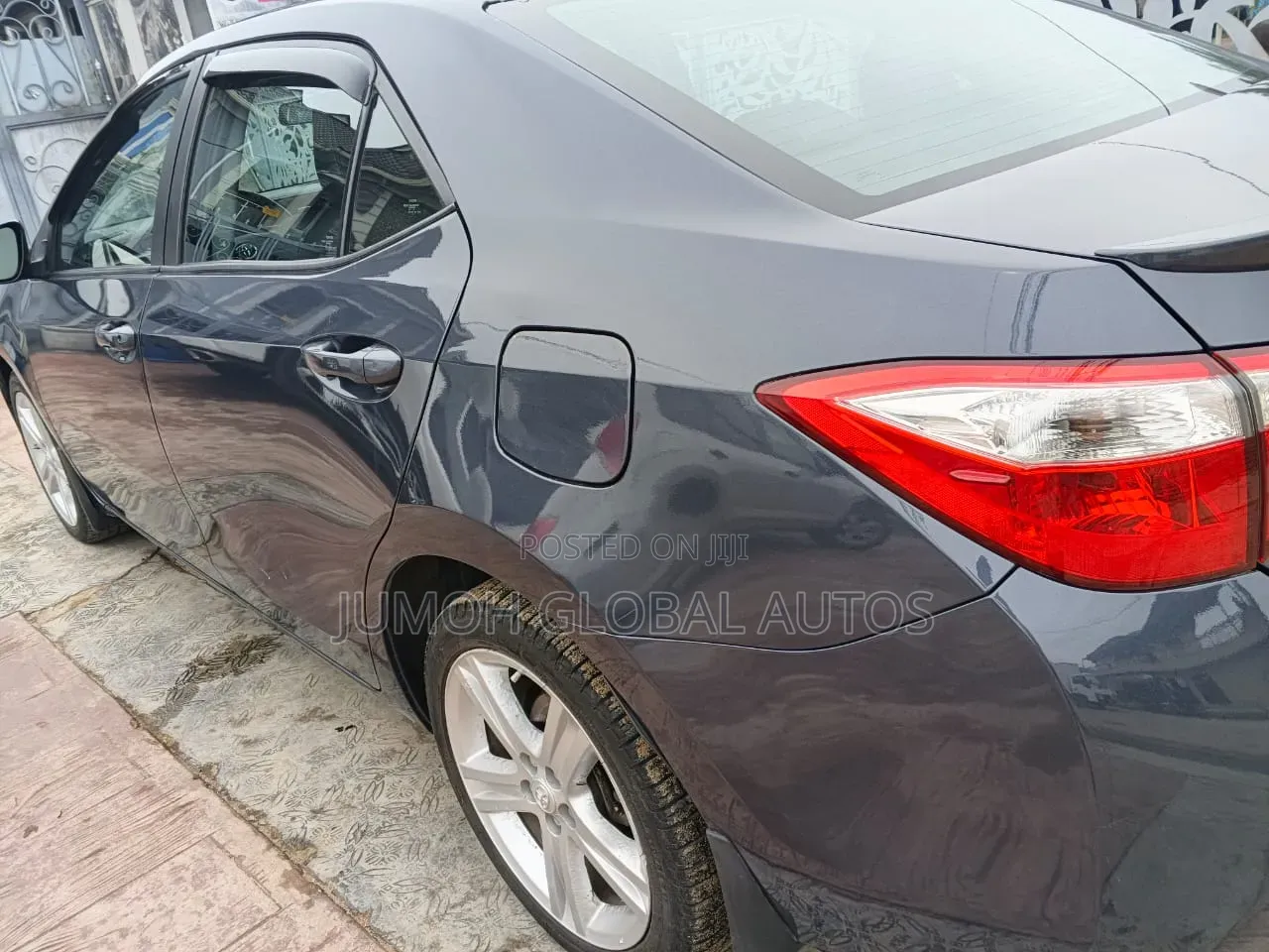 Toyota Corolla 2016 Gray