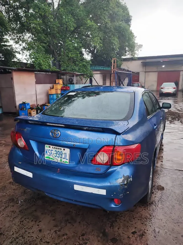 Toyota Corolla 2009 Blue