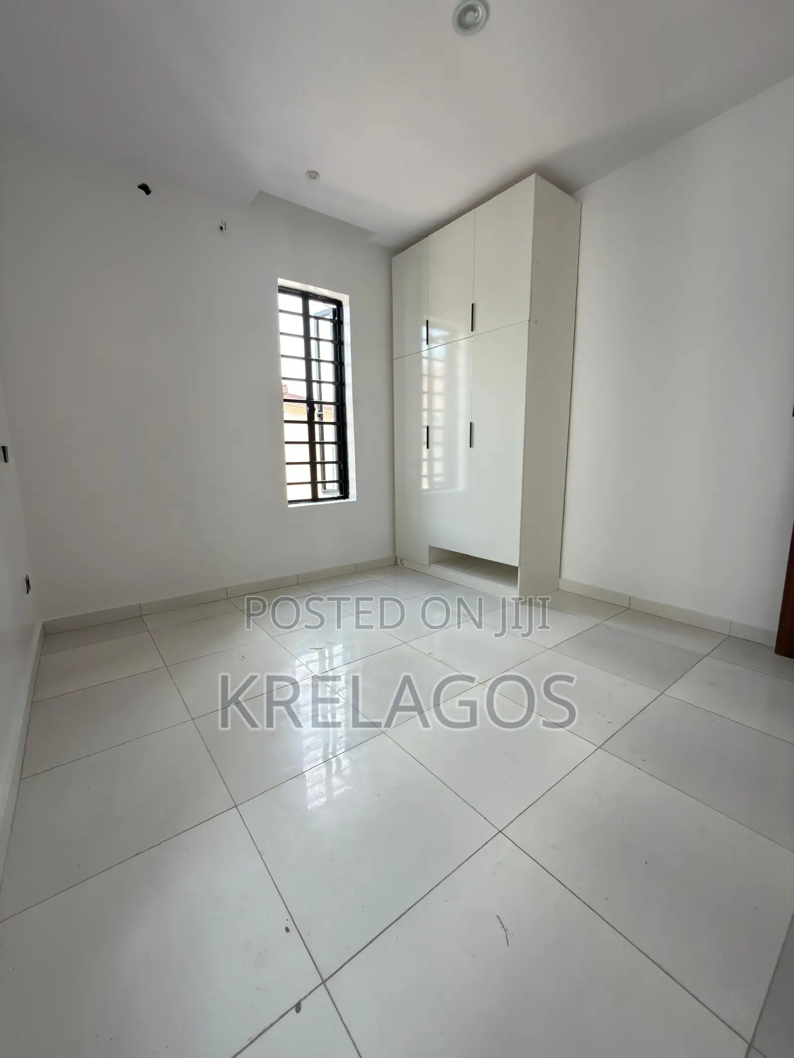 4bdrm Duplex in Olokonla for sale