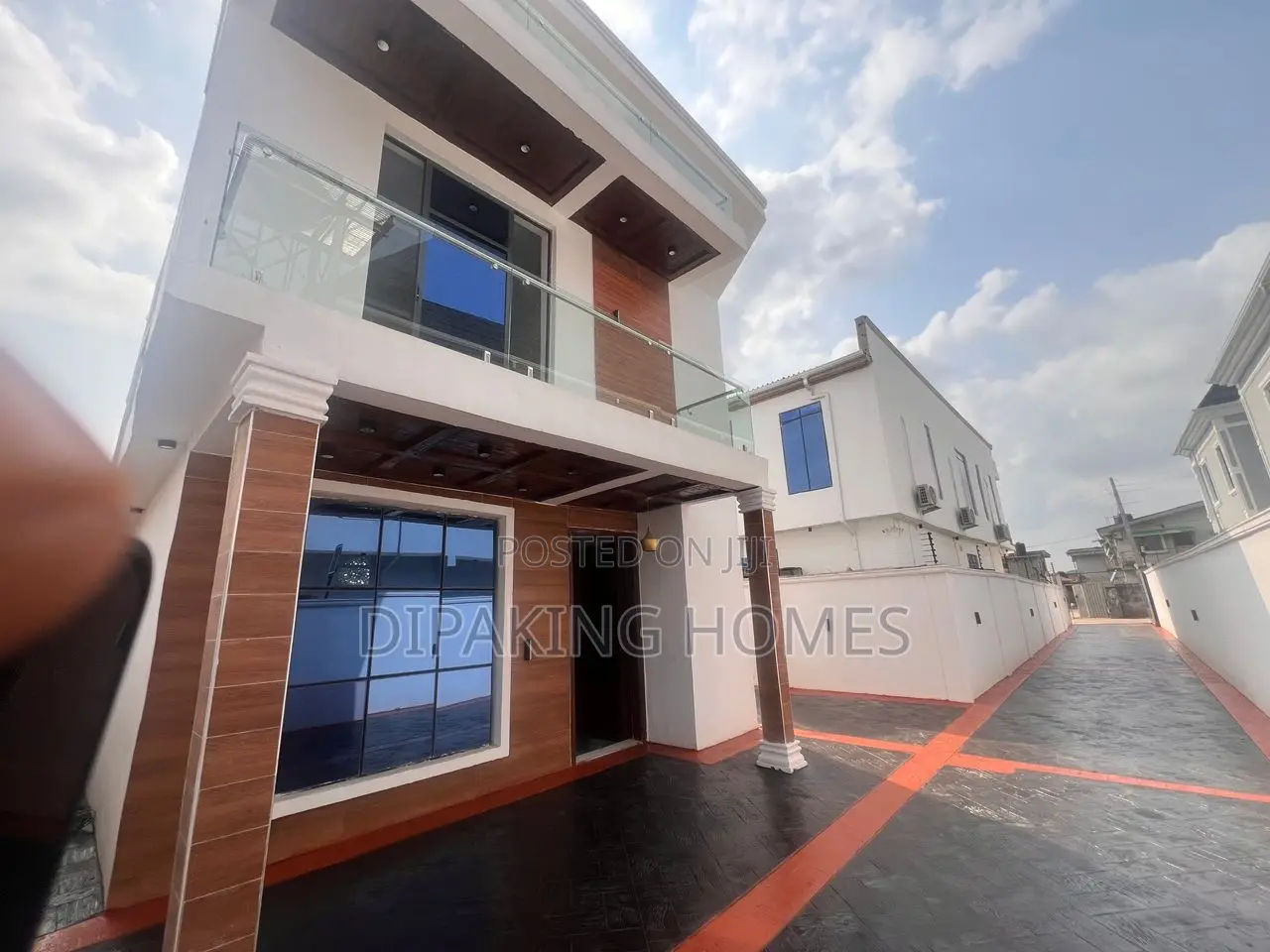 5bdrm Duplex in Ogba for sale