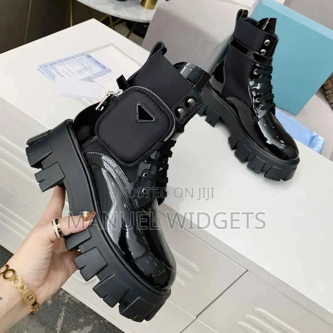 Female Fashion Boot + Matching Purse Set – Premium Quality