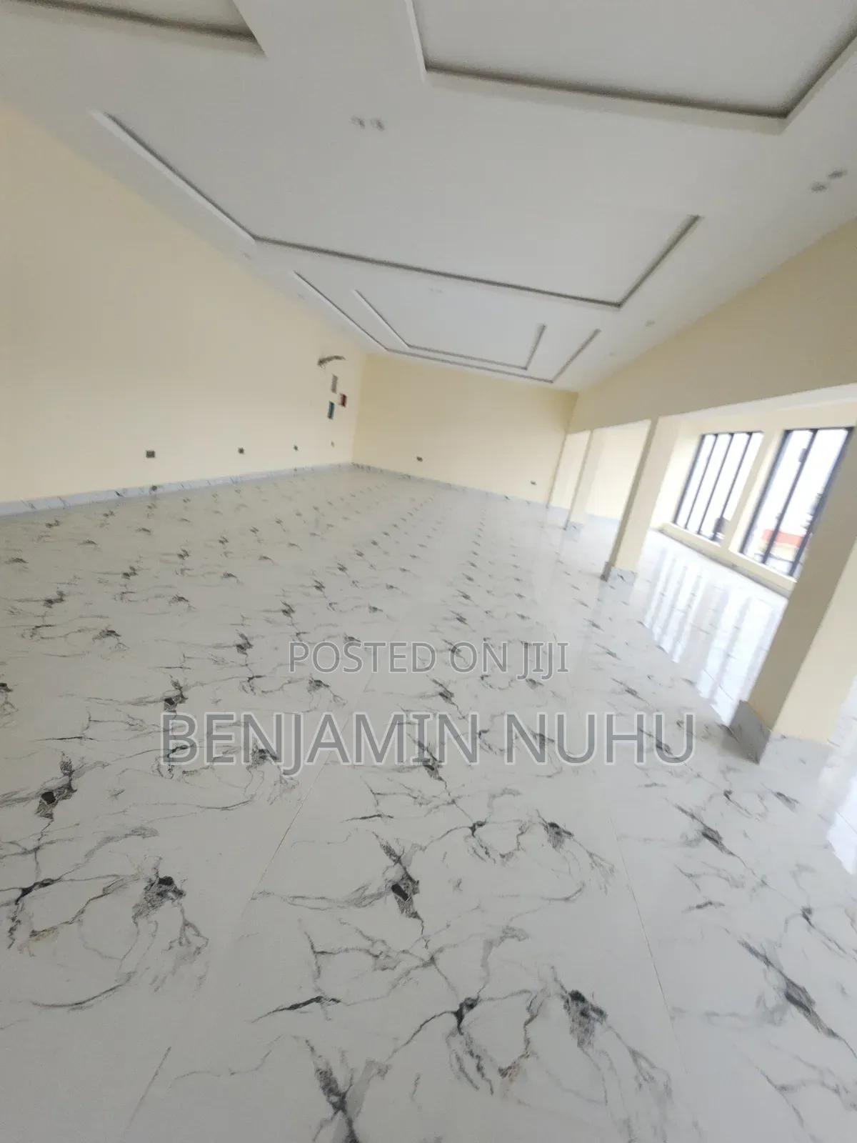 A 178.45sqm on the 1st Floor, With a Show Glass