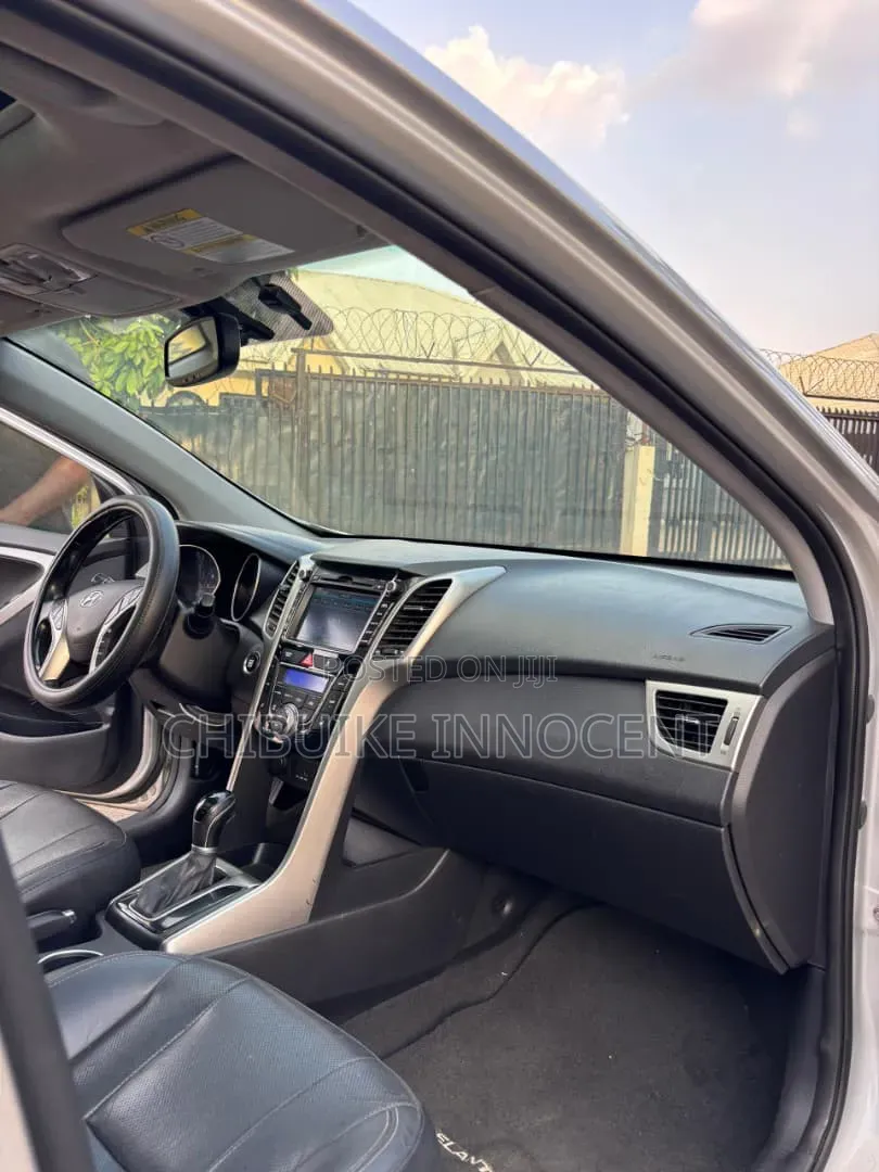 Hyundai Elantra 2013