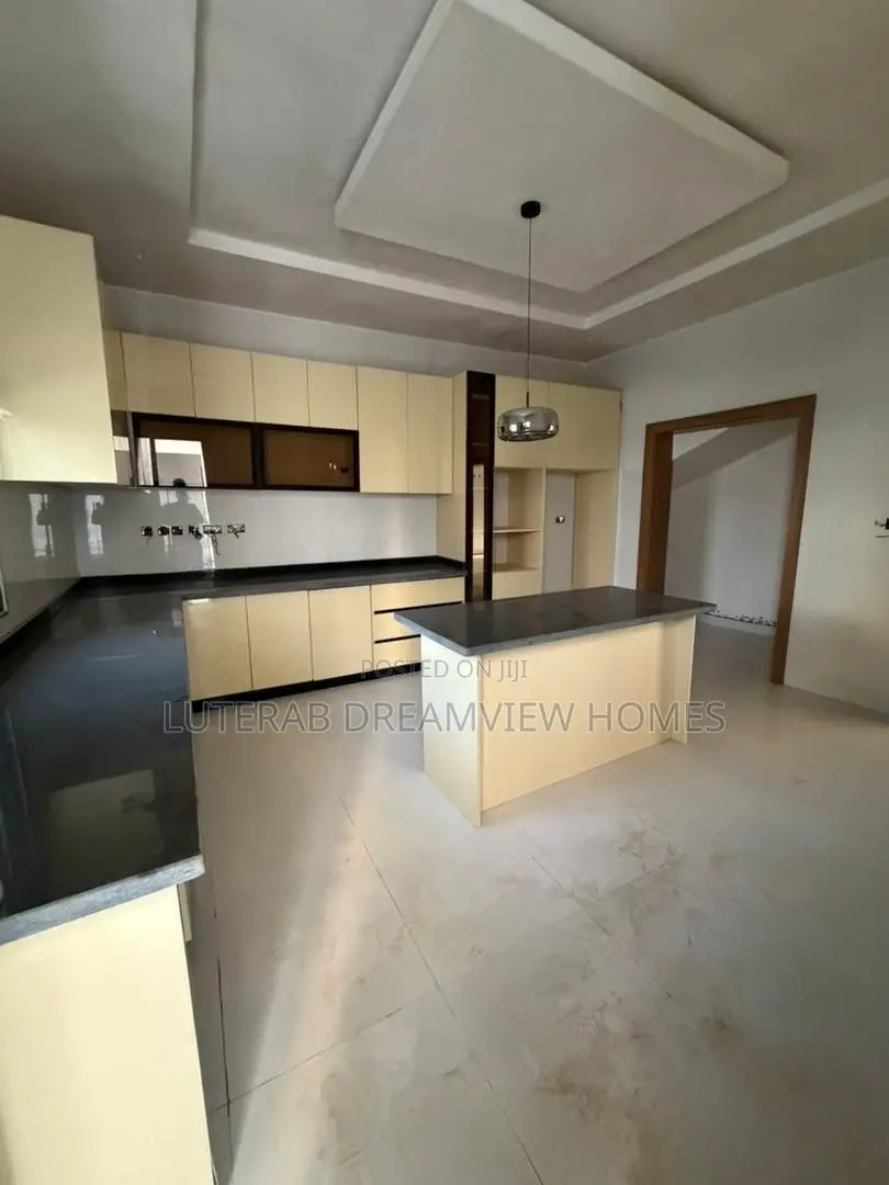 5bdrm Duplex in Jahi Katampe for sale