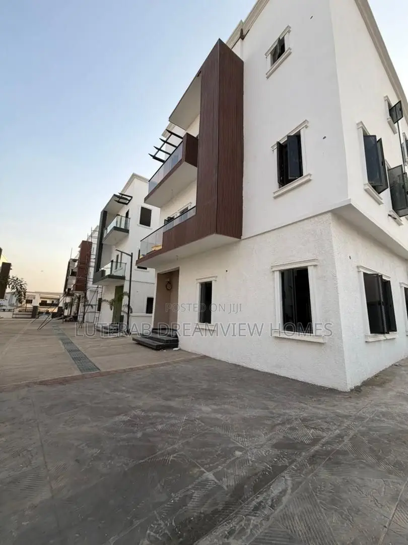 5bdrm Duplex in Jahi Katampe for sale