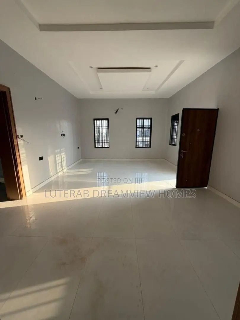 5bdrm Duplex in Jahi Katampe for sale