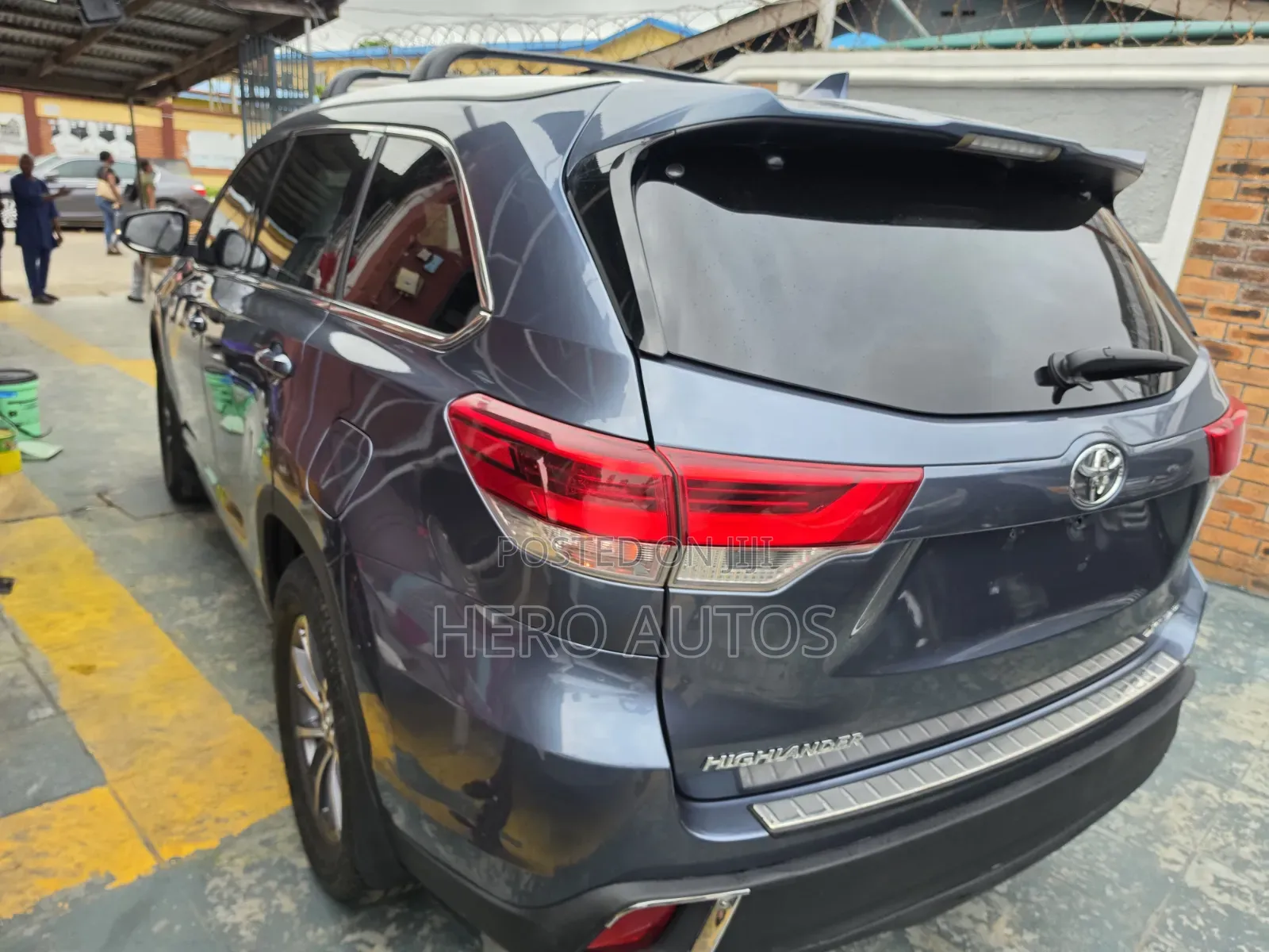 Toyota Highlander 2017 Blue