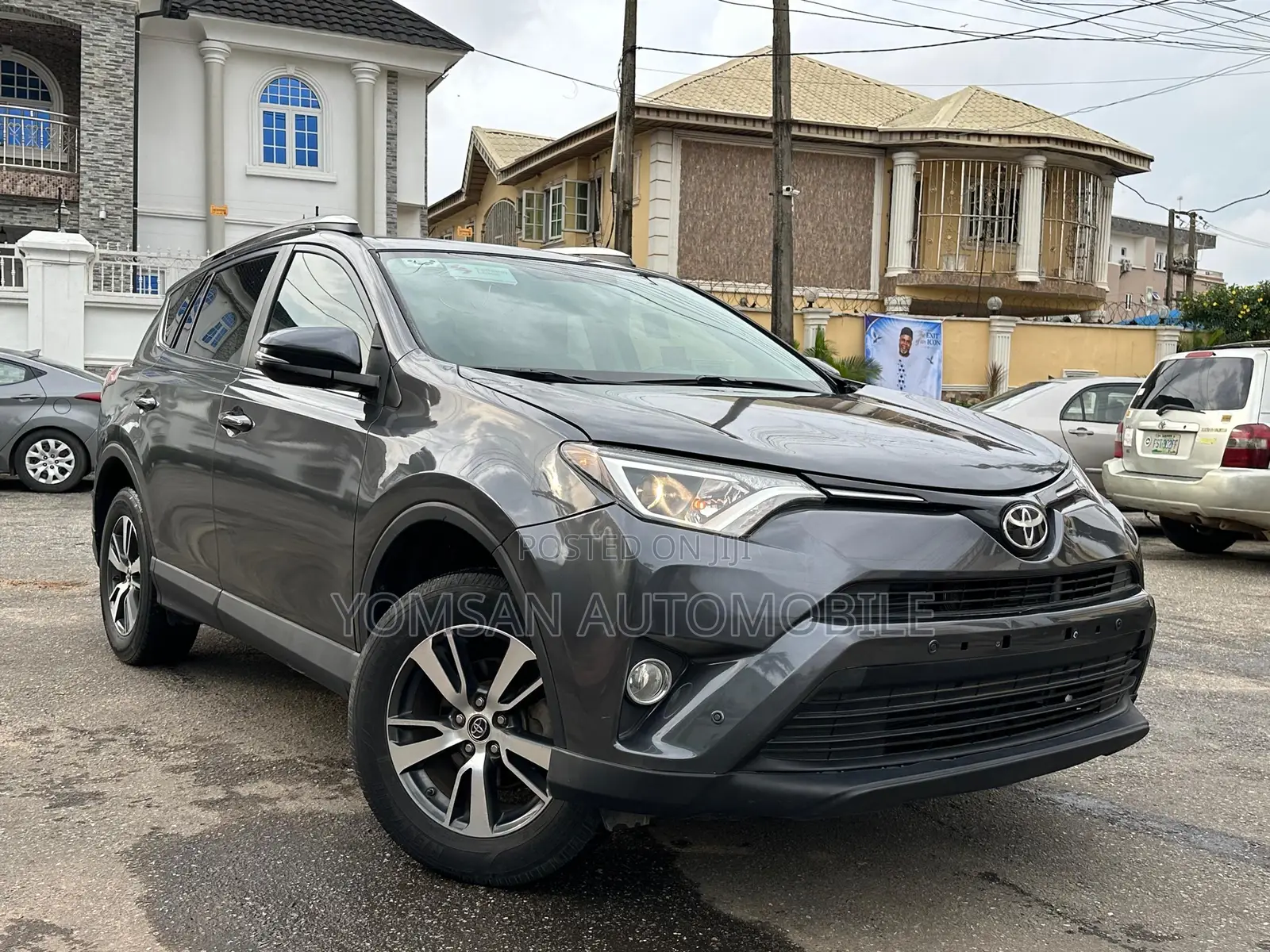 Toyota RAV4 Limited AWD (2.5L 4cyl 6A) 2017 Gray