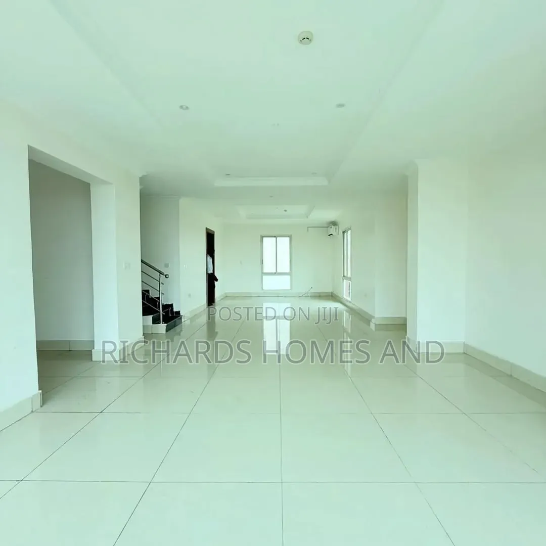 3bdrm Apartment in Old Ikoyi for rent