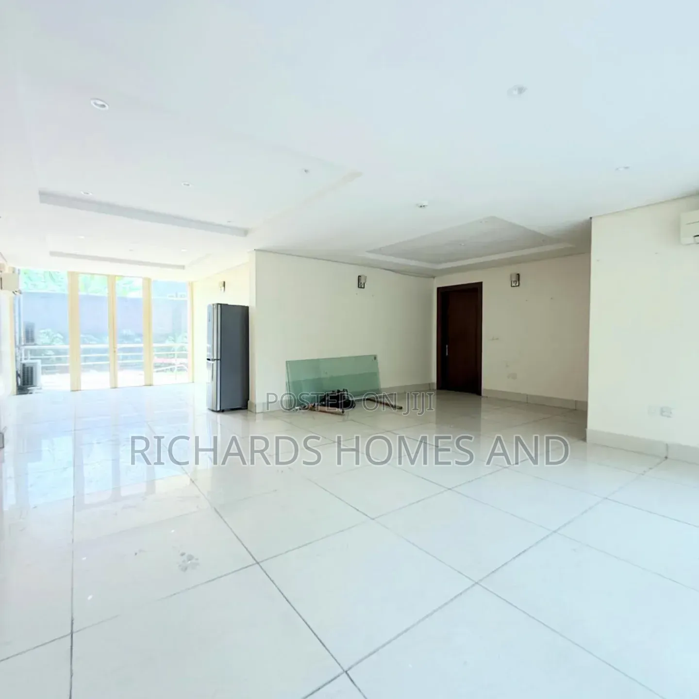 4bdrm Apartment in Old Ikoyi for rent