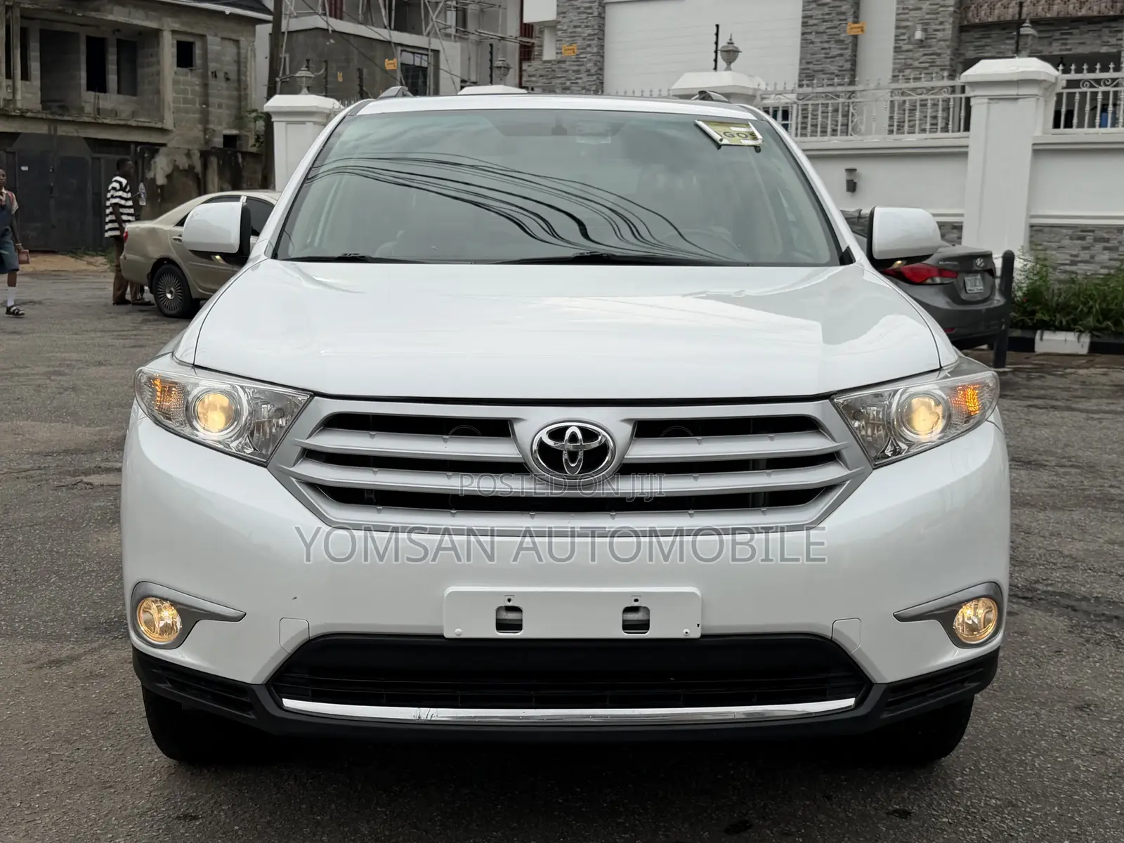 Toyota Highlander Limited 2012 White