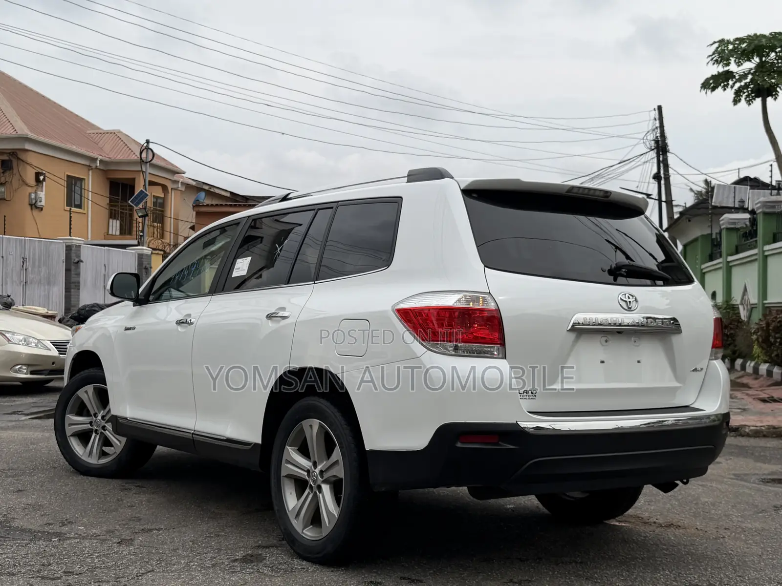 Toyota Highlander Limited 2012 White