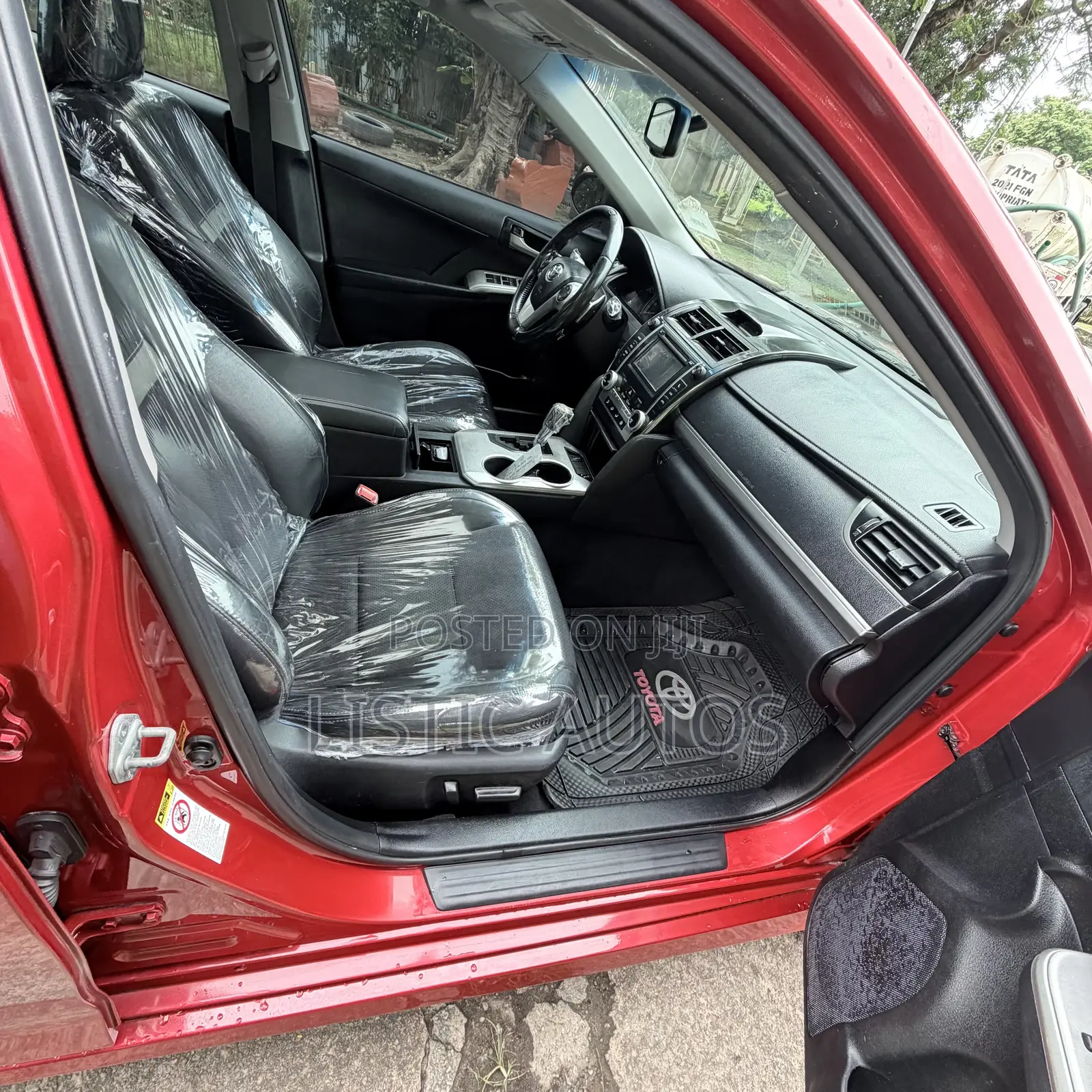 Toyota Camry SE V6 4dr Sedan (3.5L 6cyl 6A) 2012 Red