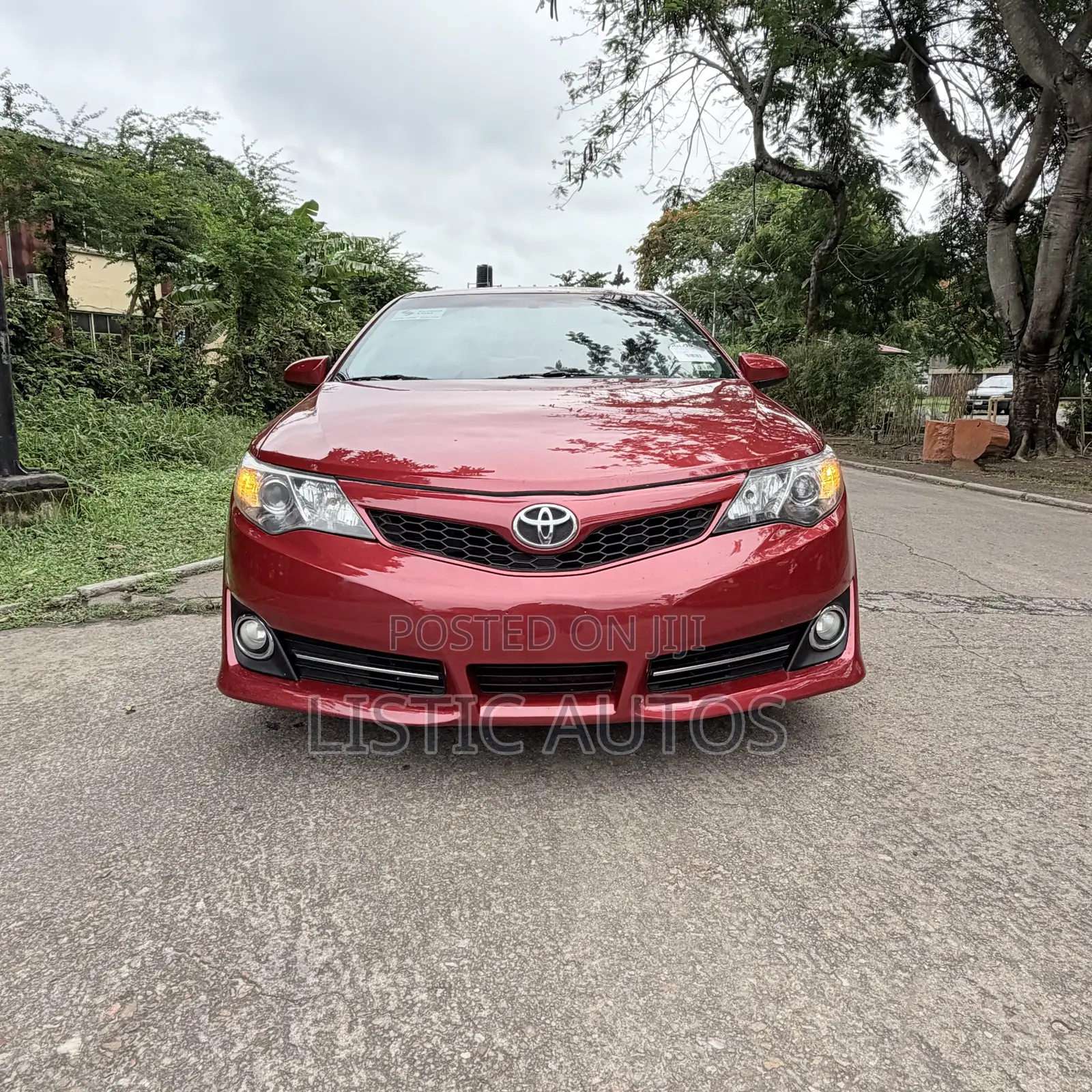 Toyota Camry SE V6 4dr Sedan (3.5L 6cyl 6A) 2012 Red