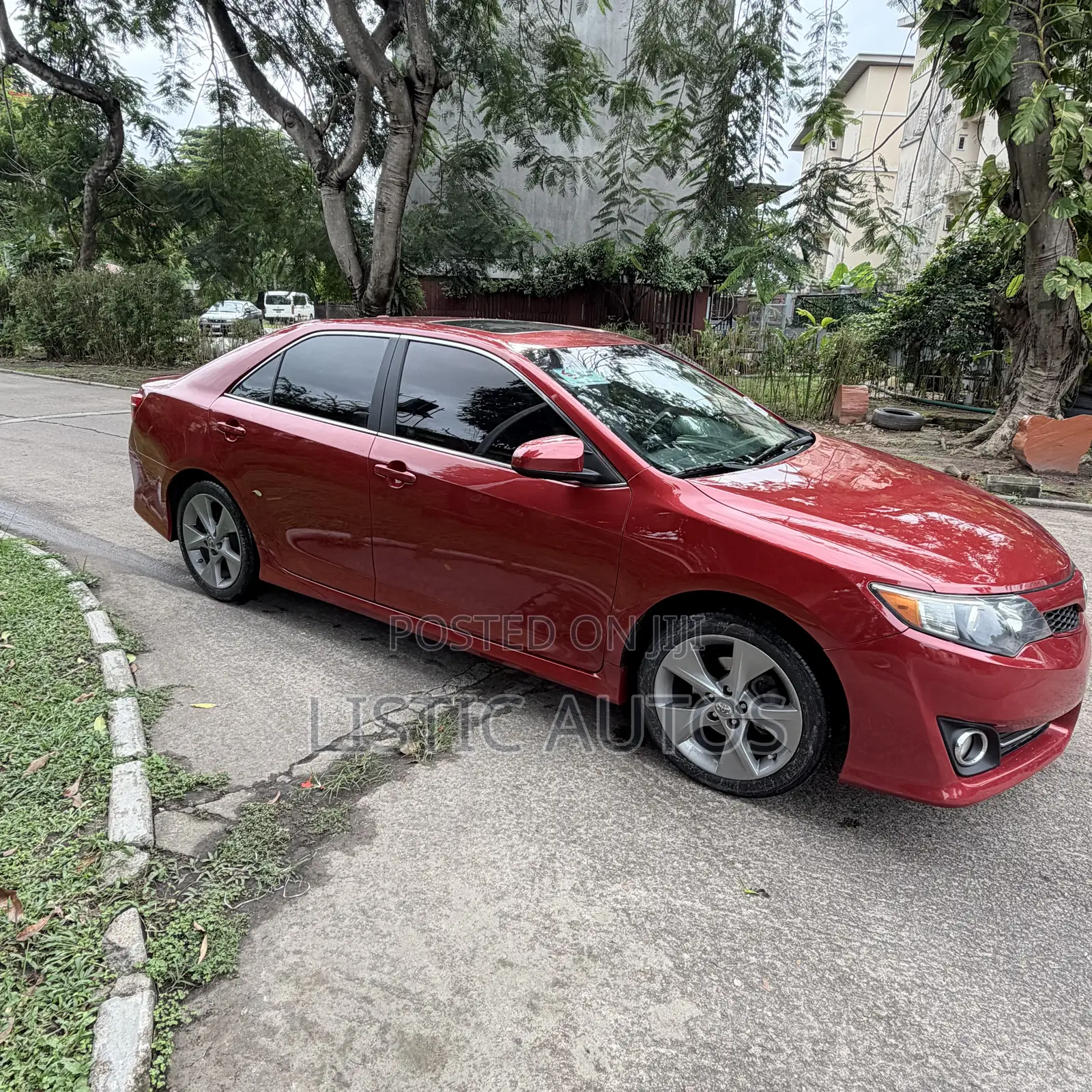 Toyota Camry SE V6 4dr Sedan (3.5L 6cyl 6A) 2012 Red