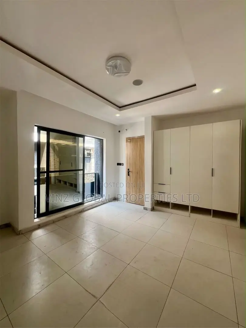 5bdrm Duplex in Lekki for rent