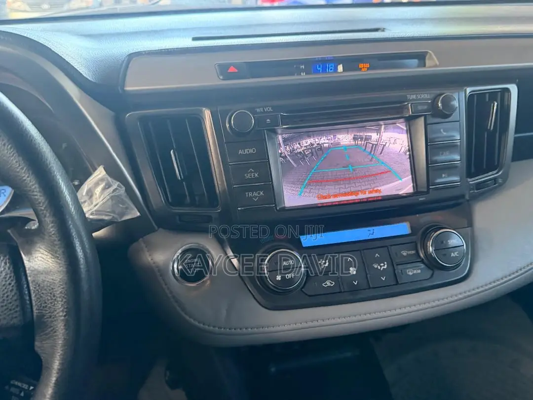 Toyota RAV4 Limited 4dr SUV (2.5L 4cyl 6A) 2014 Silver